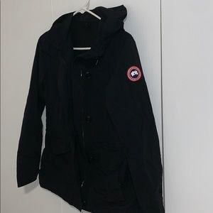Black windbreaker( needs zipper tassel)